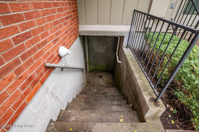 107 Westwood Dr, Elizabethtown, KY 42701 - view of staircase