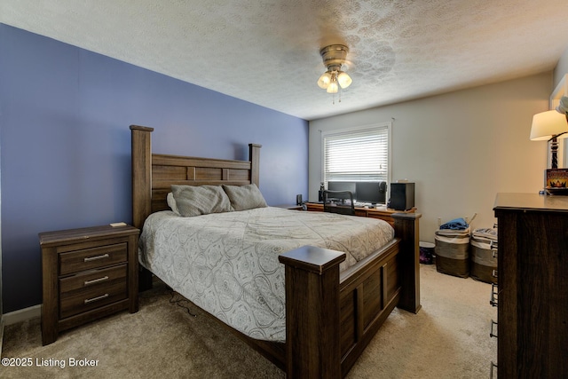 4606 Haeringdon Dr, Jeffersontown, KY 40299 - bedroom featuring light colored carpet, a textured ceiling, and a ceiling fan