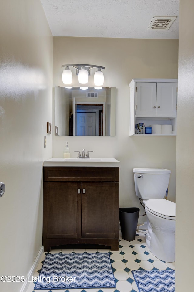 4606 Haeringdon Dr, Jeffersontown, KY 40299 - bathroom with vanity and tile patterned floors