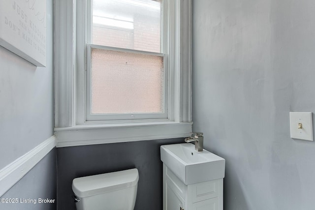 1331 Highland Ave, Louisville, KY 40204 - half bathroom featuring toilet and vanity