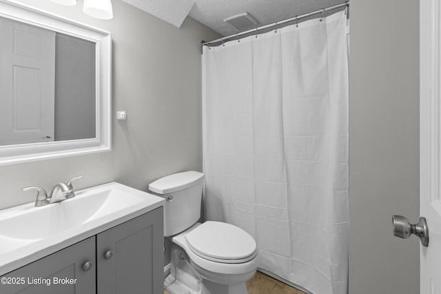 1908 Landing Rd, Prospect, KY 40059 - full bath with a textured ceiling, vanity, and a shower with shower curtain