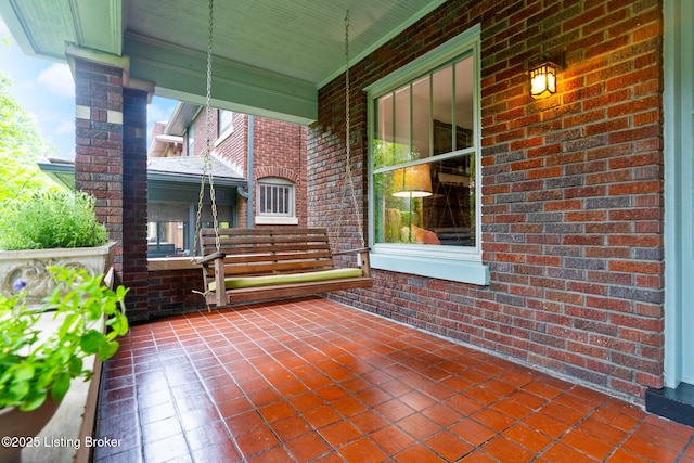 2144 Baringer Ave, Louisville, KY 40204 - view of covered porch