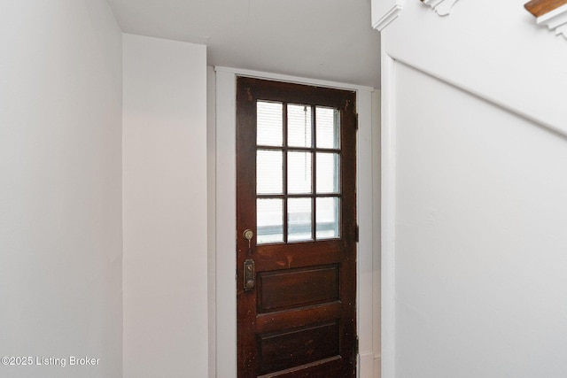 2144 Baringer Ave, Louisville, KY 40204 - view of doorway to outside