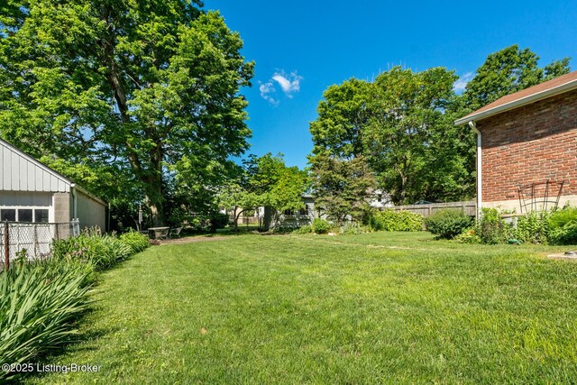 310 Clover Ln, Louisville, KY 40207 - photo 28
