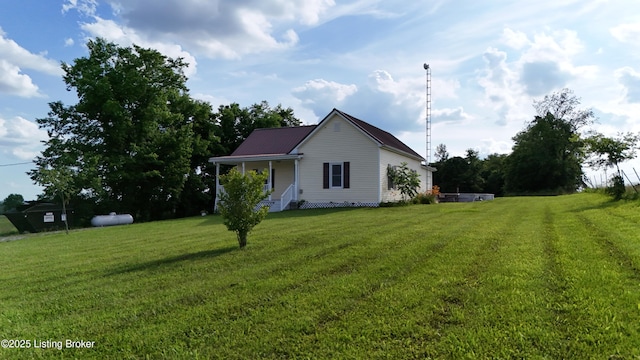 6099 Bloomfield Rd, Springfield, KY 40069 - view of side of home featuring a yard and a porch