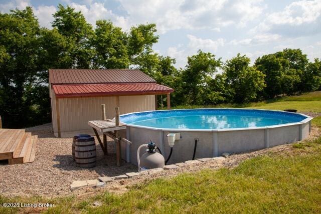 6099 Bloomfield Rd, Springfield, KY 40069 - outdoor pool featuring a yard