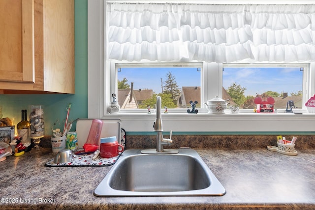 101 Bond St, Lawrenceburg, KY 40342 - kitchen with a sink and dark countertops