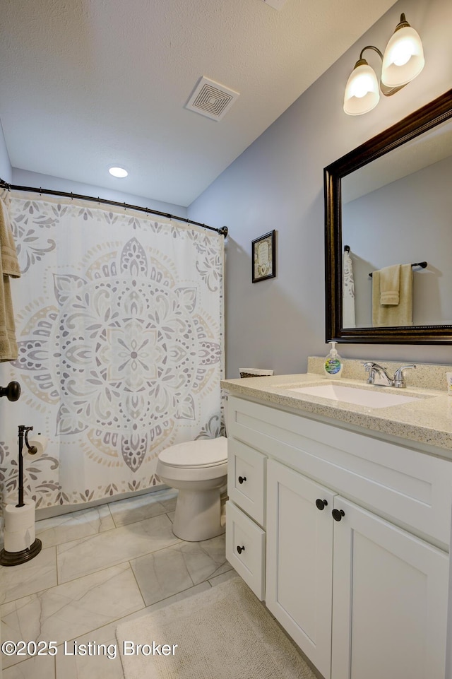 126 Shallow Springs Ct, Bardstown, KY 40004 - bathroom featuring vanity, curtained shower, and recessed lighting