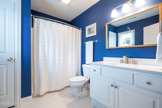 12812 Ridgemoor Dr, Prospect, KY 40059 - full bath with vanity, tile patterned floors, and curtained shower