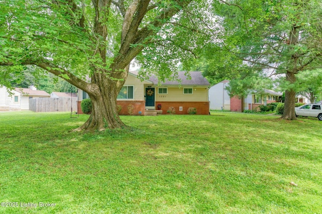 1301 Mark Trail Rd, Louisville, KY 40242 - view of yard featuring entry steps