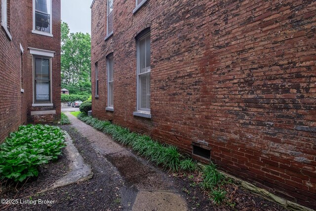 122 E Oak St Unit 3, Louisville, KY 40203 - photo 22