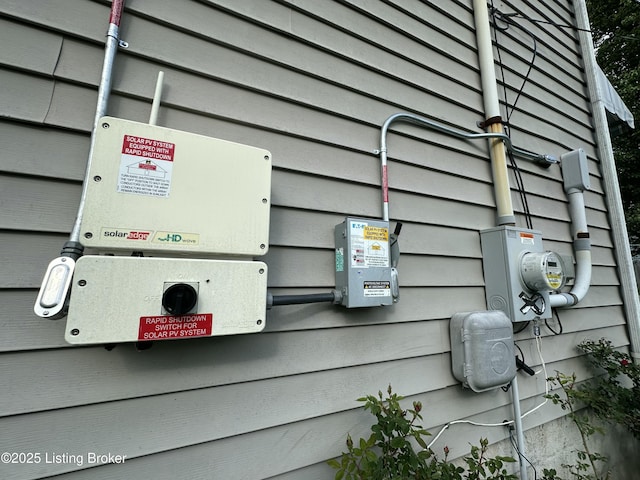 4021/2 Ripy St, Lawrenceburg, KY 40342 - exterior view of electric meter and related energy utilities