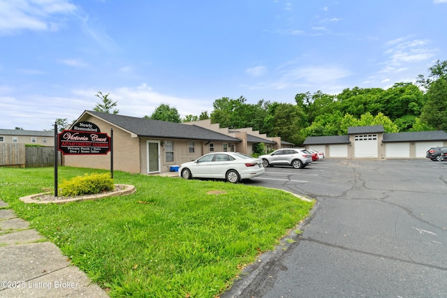 710 Victoria Ct, New Albany, IN 47150 - view of front of house with brick siding