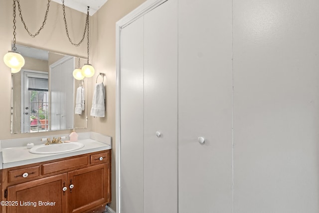 710 Victoria Ct, New Albany, IN 47150 - bathroom with vanity