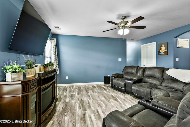 120 Spring Leaf Ct, Shelbyville, KY 40065 - living area featuring ceiling fan and light wood-style floors