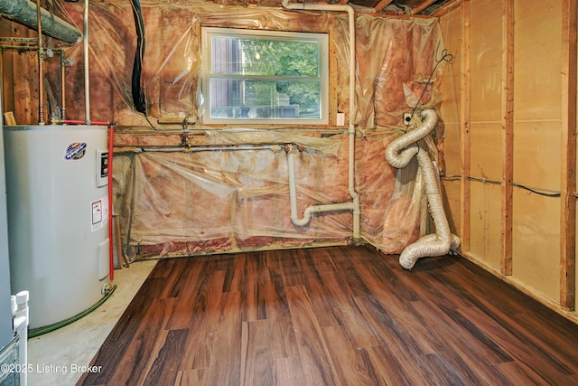9313 Plumwood Pl, Crestwood, KY 40014 - utility room featuring electric water heater