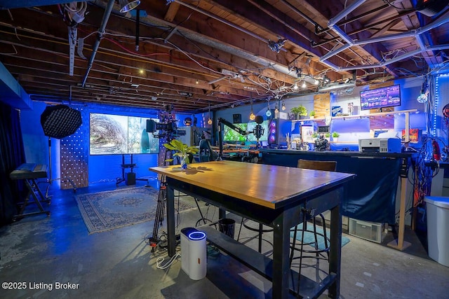 1824 Knollwood Rd, Louisville, KY 40207 - dining area with concrete floors and a workshop area