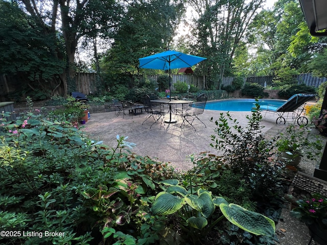 1824 Knollwood Rd, Louisville, KY 40207 - view of pool featuring a fenced backyard and a patio area
