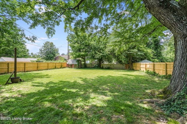 6703 Greenlawn Rd, Louisville, KY 40222 - photo 32