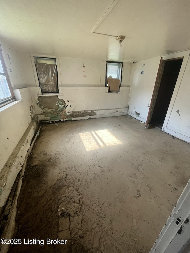 322 N 32nd St, Louisville, KY 40212 - view of unfurnished room
