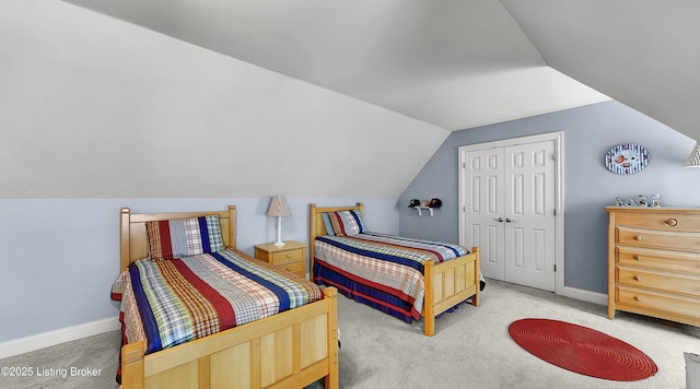 3221 Overlook Ridge Rd, Prospect, KY 40059 - carpeted bedroom featuring vaulted ceiling and a closet