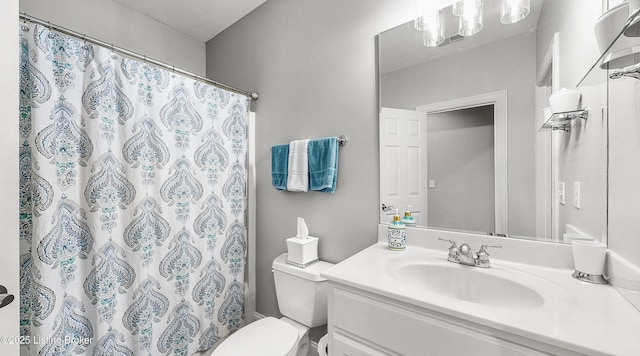 3221 Overlook Ridge Rd, Prospect, KY 40059 - bathroom featuring vanity and curtained shower