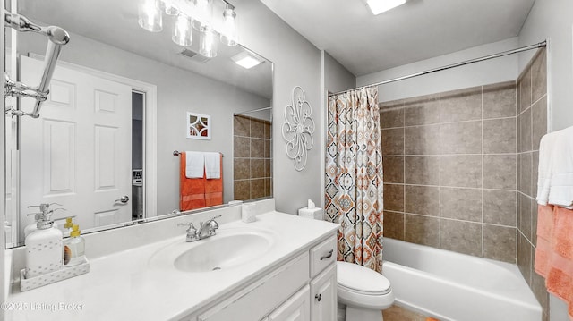 3221 Overlook Ridge Rd, Prospect, KY 40059 - full bath with vanity and shower / tub combo with curtain