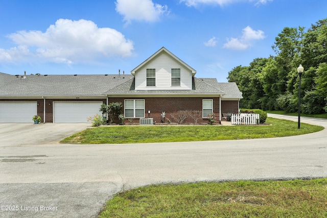 8714 Applegate Village Dr, Louisville, KY 40219 - photo 2