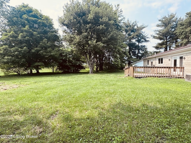 5019 S Wilson Rd, Elizabethtown, KY 42701 - view of green lawn featuring a deck