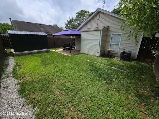 8308 Lake Superior Dr, Louisville, KY 40291 - fenced backyard with a gazebo and a patio
