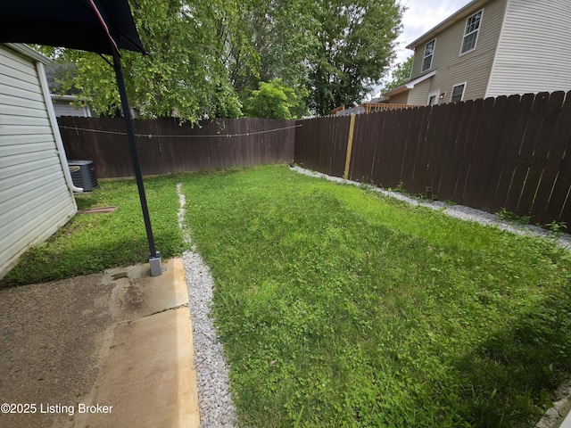 8308 Lake Superior Dr, Louisville, KY 40291 - view of fenced backyard