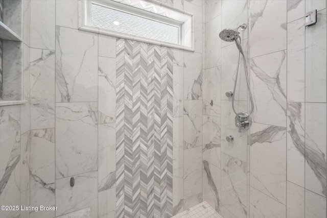 6511 Rosecliff Ct, Prospect, KY 40059 - bathroom with a shower stall