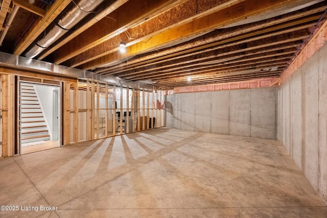 6511 Rosecliff Ct, Prospect, KY 40059 - unfinished below grade area with stairway