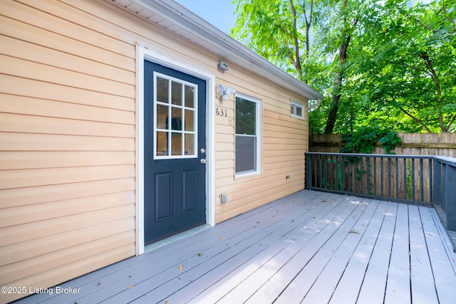 631 Lynn St, Louisville, KY 40217 - view of wooden terrace