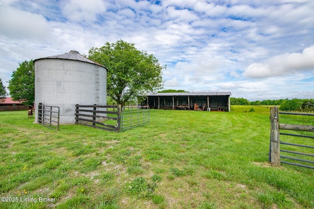 4198 Springfield Rd, Bardstown, KY 40004 - view of yard featuring an outdoor structure, an outbuilding, and a rural view