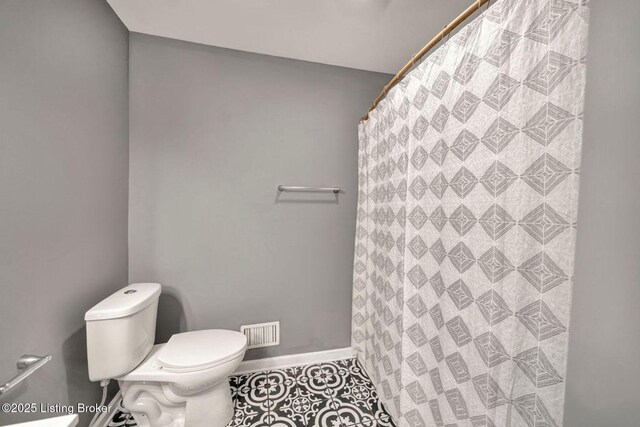 2714 Windsor Forest Dr, Louisville, KY 40272 - photo 33