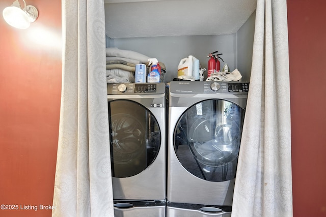 9903 Ponder Ln, Louisville, KY 40272 - laundry area featuring washer and dryer