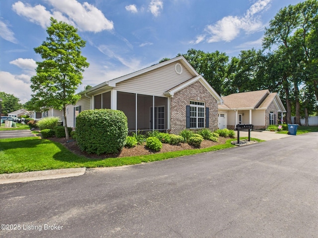 5202 Savannah Springs Dr, Louisville, KY 40219 - photo 3