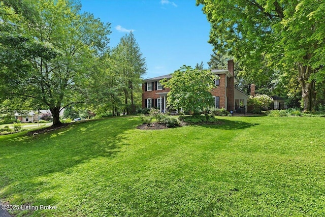 5612 Apache Rd, Louisville, KY 40207 - view of green lawn