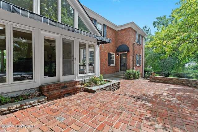5612 Apache Rd, Louisville, KY 40207 - view of patio / terrace