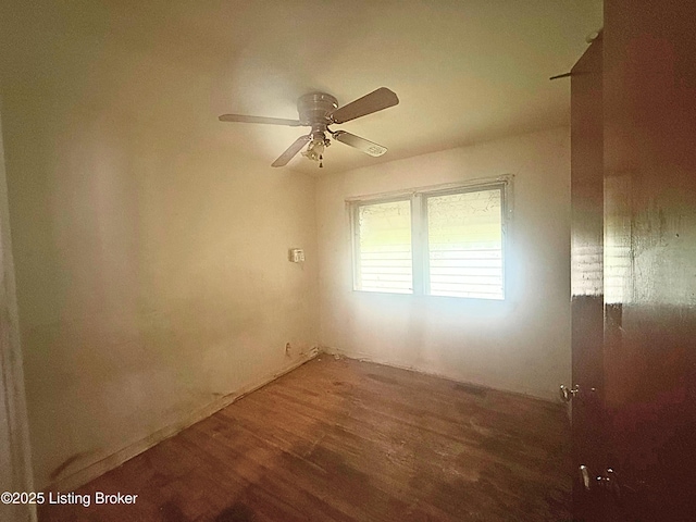 1206 Fairland Pl, Louisville, KY 40211 - photo 7