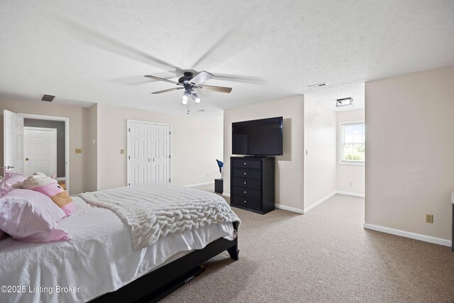 192 Loretto Rd, Springfield, KY 40069 - carpeted bedroom with ceiling fan and a textured ceiling
