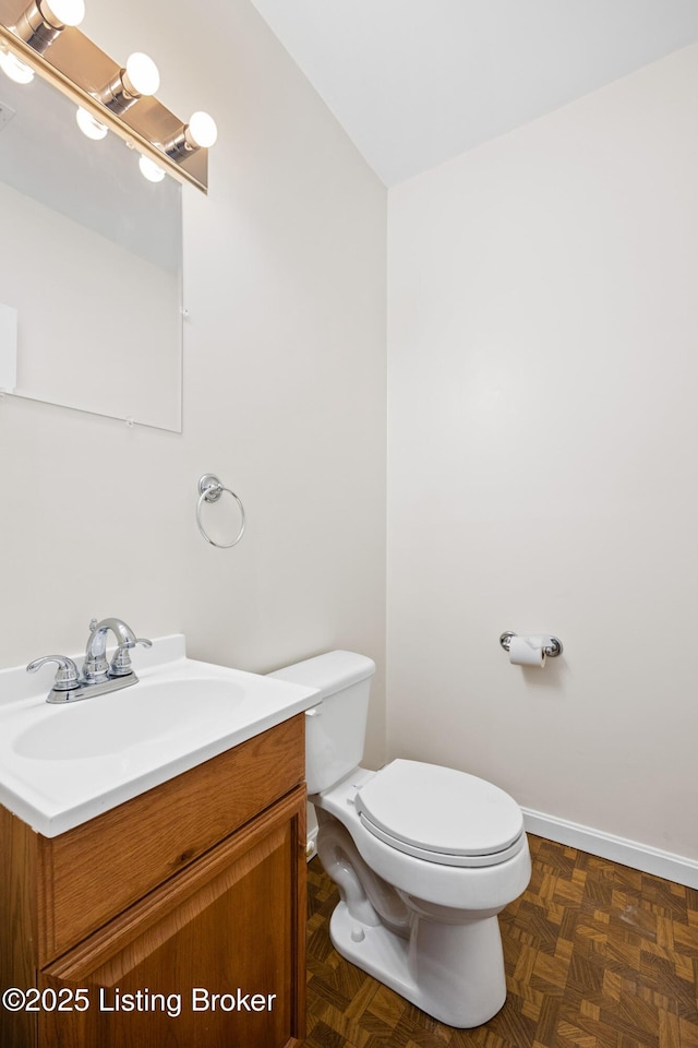 192 Loretto Rd, Springfield, KY 40069 - half bath with toilet and vanity