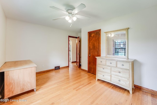 1721 S 4th St, Louisville, KY 40208 - bedroom featuring light wood-style flooring and a ceiling fan