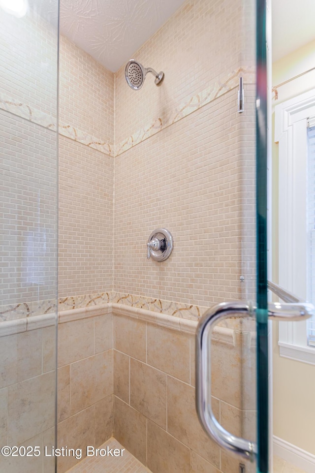2990 Cedar Grove Rd, Shepherdsville, KY 40165 - bathroom with tiled shower