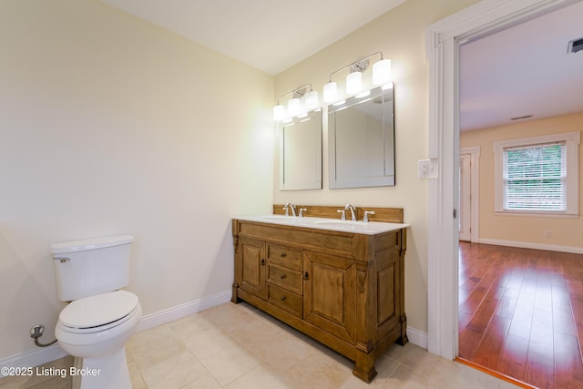 2990 Cedar Grove Rd, Shepherdsville, KY 40165 - full bath featuring double vanity and baseboards