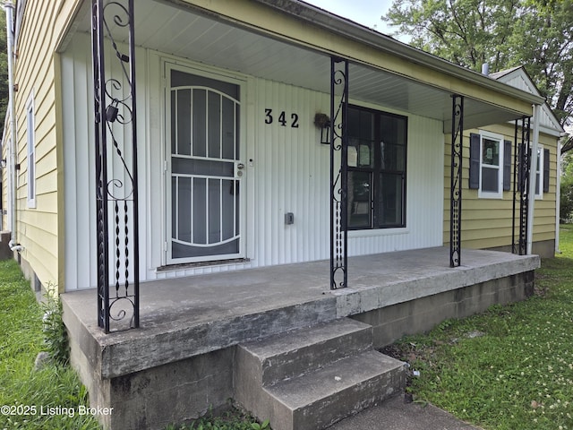 342 E Southside Ct, Louisville, KY 40214 - entrance to property featuring a porch