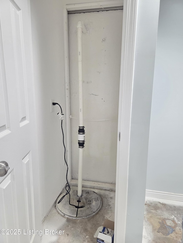 342 E Southside Ct, Louisville, KY 40214 - bathroom with unfinished concrete floors