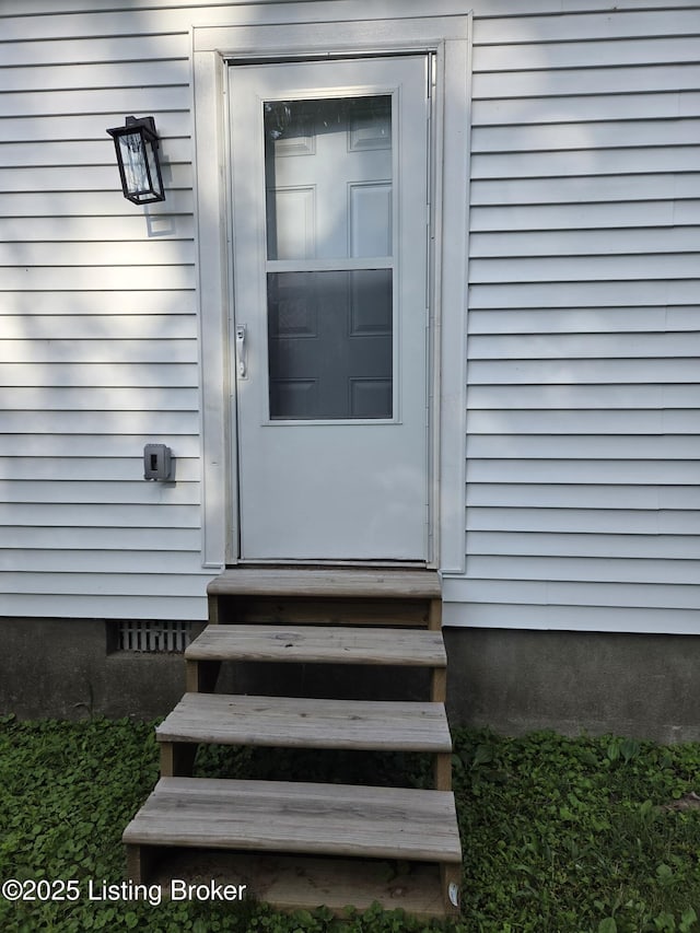 342 E Southside Ct, Louisville, KY 40214 - doorway to property