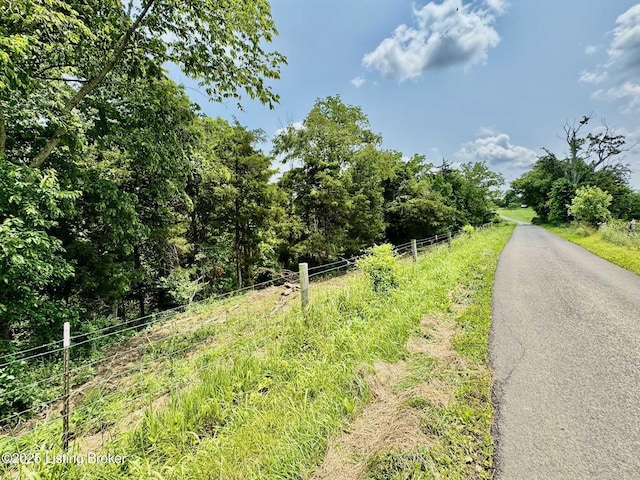5 Baker Ridge Rd, Willisburg, KY 40078